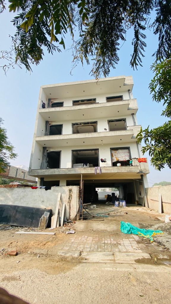 RY Developers 4-story concrete structural frame under construction